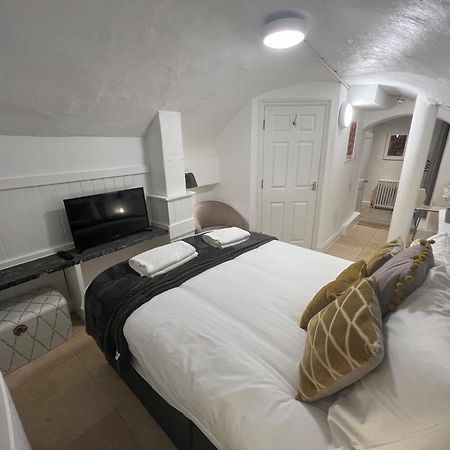 4 Berkeley Square I Your Apartment ブリストル 部屋 写真