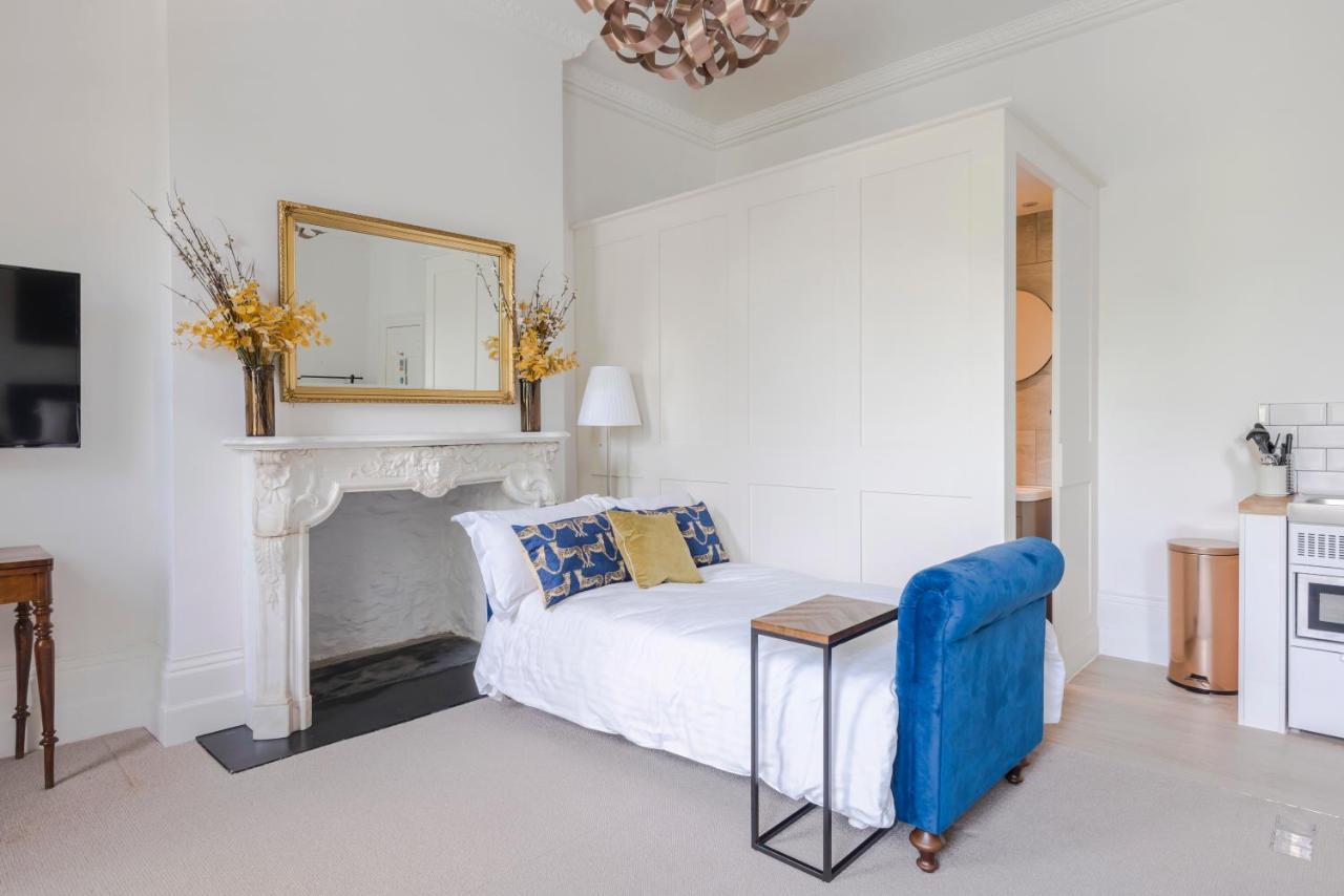 4 Berkeley Square I Your Apartment ブリストル エクステリア 写真