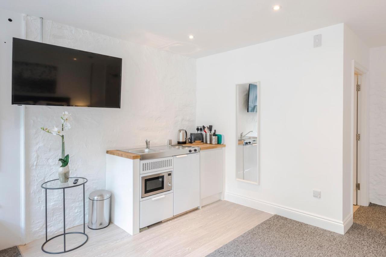 4 Berkeley Square I Your Apartment ブリストル エクステリア 写真