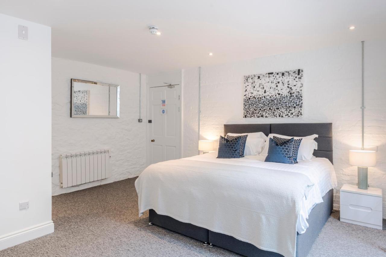 4 Berkeley Square I Your Apartment ブリストル エクステリア 写真